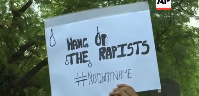 В Индии изнасиловали пятерых активисток против торговли людьми - Фото