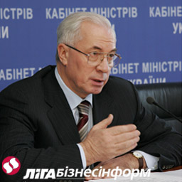Азаров заверил, что делает все возможное для стабилизации цен