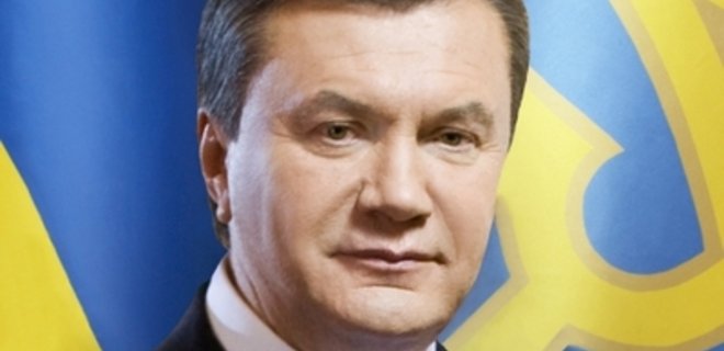 СМИ: Лесников таки заставили купить портреты Януковича на 15 млн. - Фото