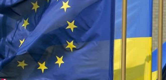 Европарламент предложил новый вариант отмены виз с Украиной   - Фото