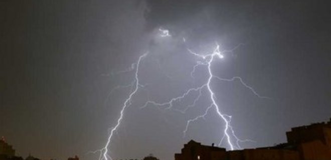 В Украине объявлено штормовое предупреждение - Фото