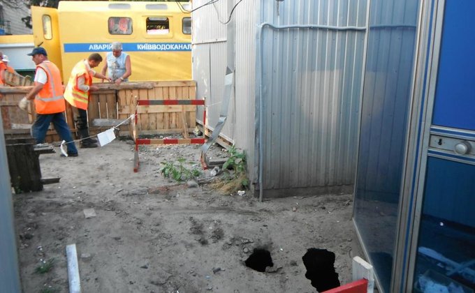 В Киеве прорвало канализацию: есть угроза техногенной катастрофы