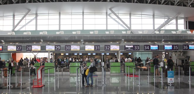 В аэропорту турецкой Анталии застряли больше 170 украинцев - Фото