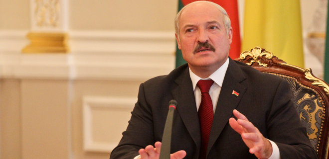 Лукашенко - чиновникам: стоять за независимость от РФ 