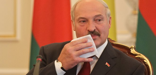 После слухов об инсульте Лукашенко не видели уже несколько дней - Фото