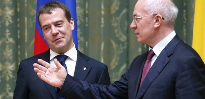 Азаров советует Медведеву меньше рассуждать гипотетически - Фото