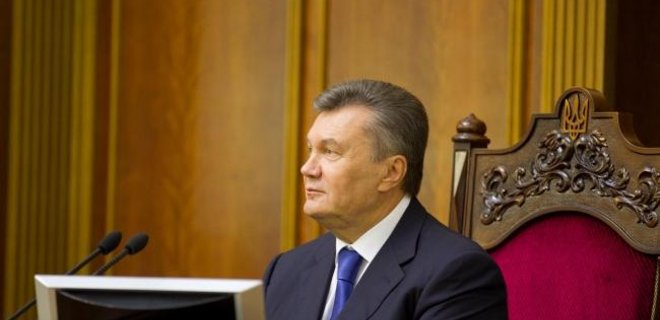 Янукович подписал закон о перевыборах в пяти округах - Фото