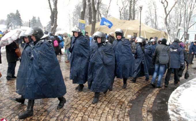 Новый антимайдан возле Верховной Рады: фоторепортаж