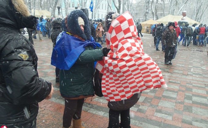 Новый антимайдан возле Верховной Рады: фоторепортаж
