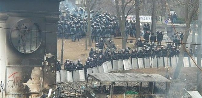 За три дня милиция задержала 34 человека на Грушевского - Фото