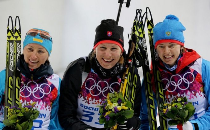 Фото награждения Виты Семеренко на Олимпиаде-2014 в Сочи