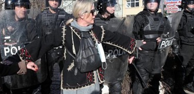 Полицию Боснии обвиняют в избиениях задержанных - Фото