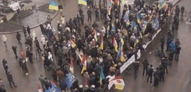 В Одессе сторонники Майдана пикетировали здание горсовета - Фото