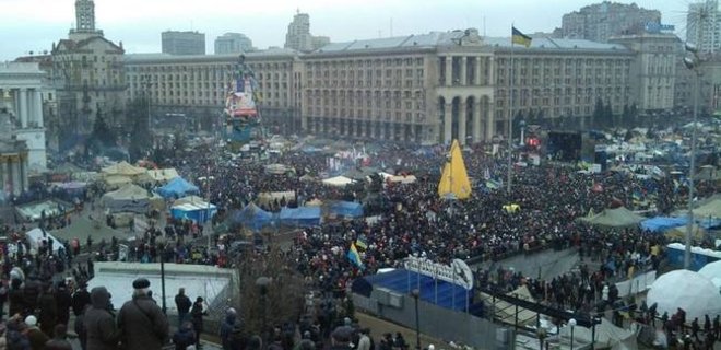 Народное вече на Майдане собрало десятки тысяч человек - Фото