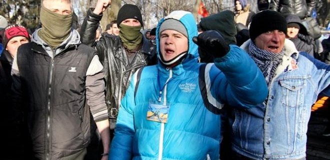 Сторонники ПР возле Рады призывают спецназ силой разогнать Майдан - Фото