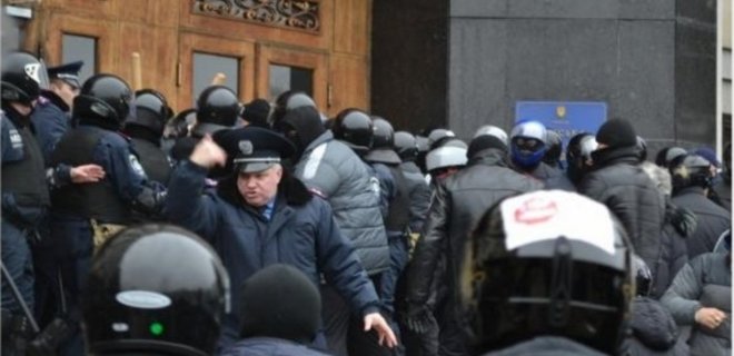 В Одессе напали на Евромайдан и журналистов - Фото