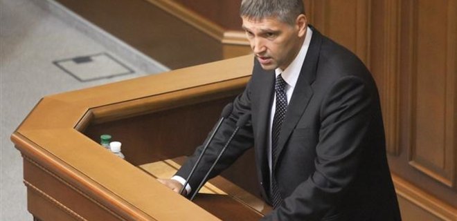 Мирошниченко сложил полномочия представителя президента в Раде - Фото