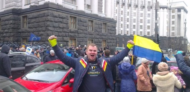 Булатов вернулся в Украину - Фото