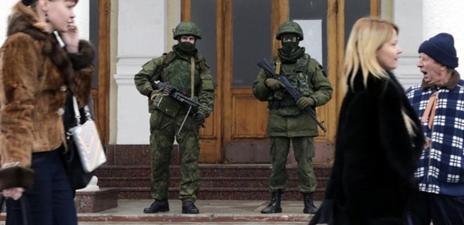 Госпогранслужба обвиняет российские войска в мародерстве в Крыму - Фото