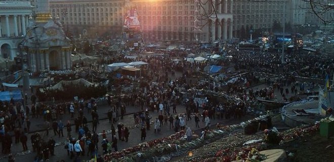 На Майдане идет Народное вече, посвященное юбилею Тараса Шевченко - Фото