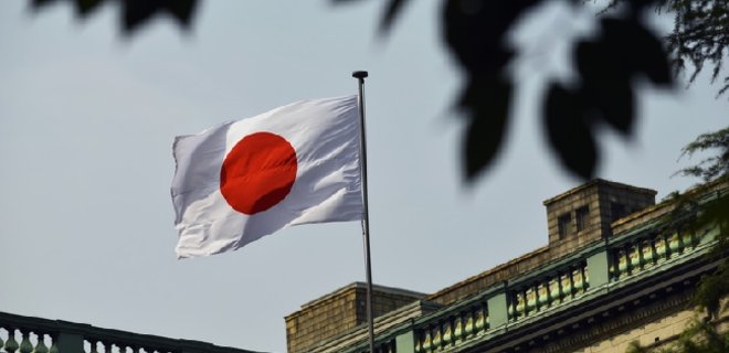 Япония обсуждает вопрос введения санкций против России - Фото