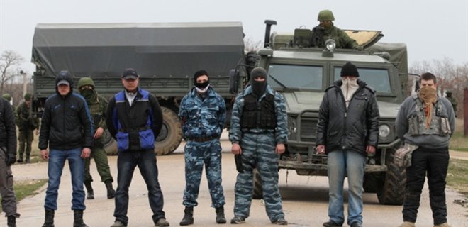 Крымская самооборона захватила винзавод Ливадия - Фото