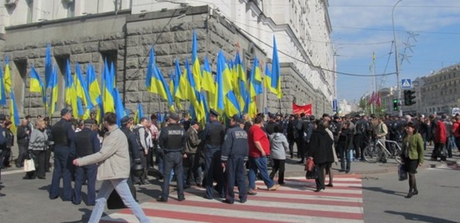 В Харькове идет два митинга: за единство Украины и федерализацию - Фото
