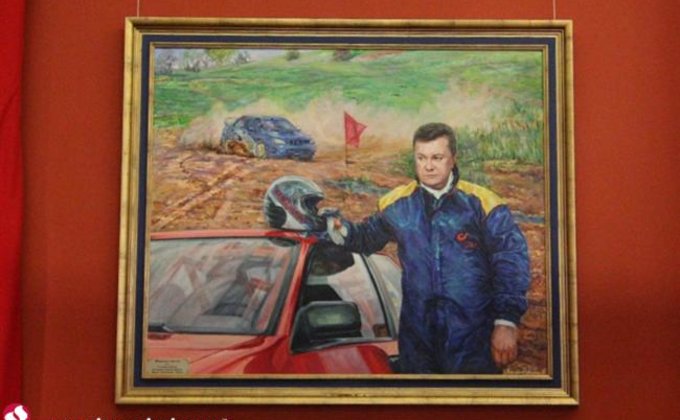 "Искусство" из домов Януковича и Пшонки выставили в музее Киева