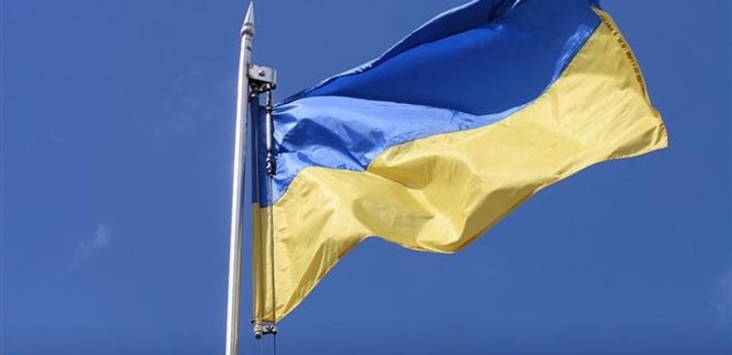 Российские оккупанты запретили использовать флаг Украины в Крыму - Фото