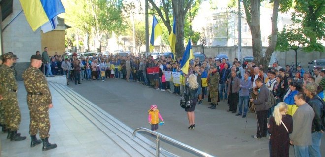 Одесский Майдан поблагодарил военных за защиту Родины - Фото