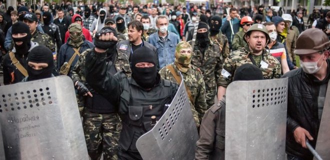В Донецке уволены милиционеры, допустившие столкновения 28 апреля - Фото