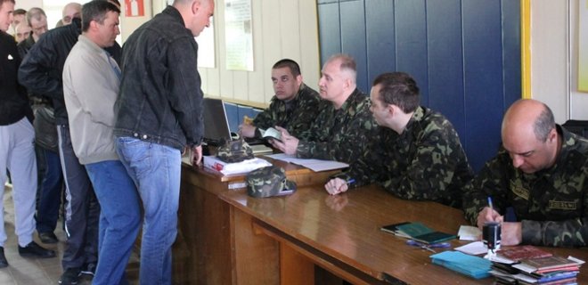 В Украине формируют батальоны территориальной обороны - Фото
