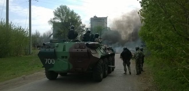 Украинские силовики выбивают сепаратистов из Славянска - Тымчук - Фото