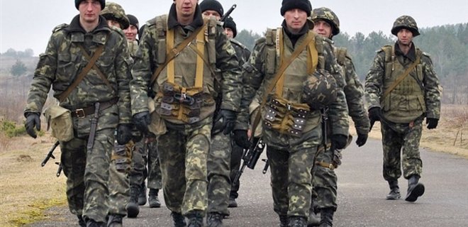 Защиту границы в Херсонской области усилили десантниками - Фото