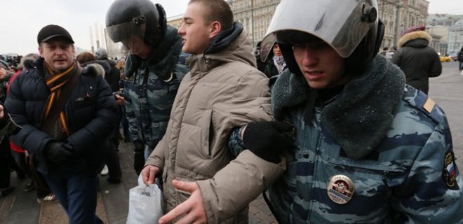 МИД Украины осудил задержание протестующих в Москве - Фото