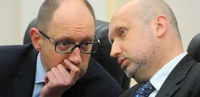 Турчинов и Яценюк предложили круглые столы по реформе власти - Фото