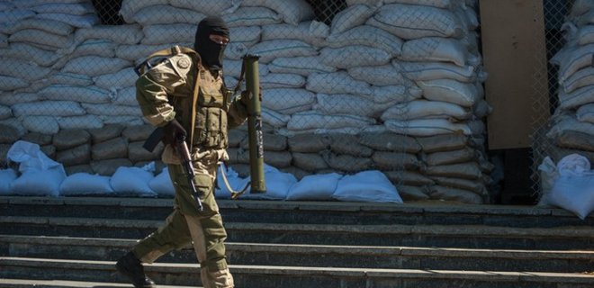 В Донецке террористы похитили оружие в исправительной колонии - Фото