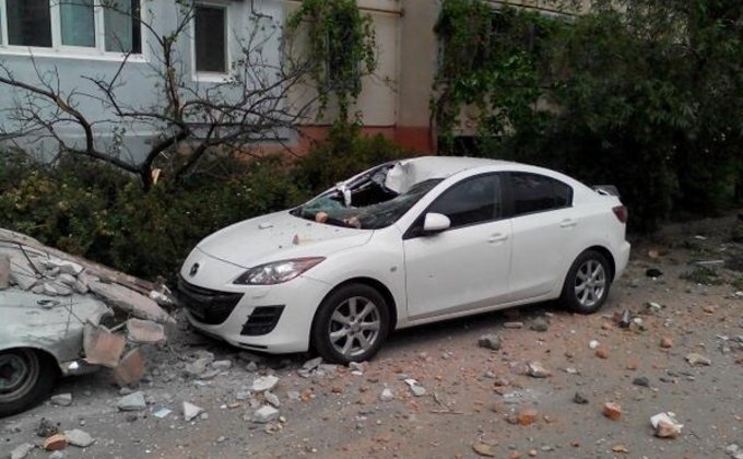 Взрыв дома в Николаеве: разрушены три этажа, завалены машины 