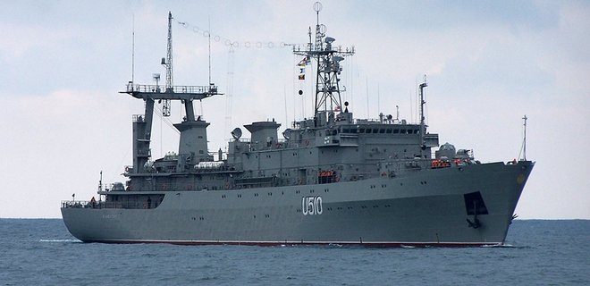 Россия возвращает Украине еще четыре корабля ВМС - Фото