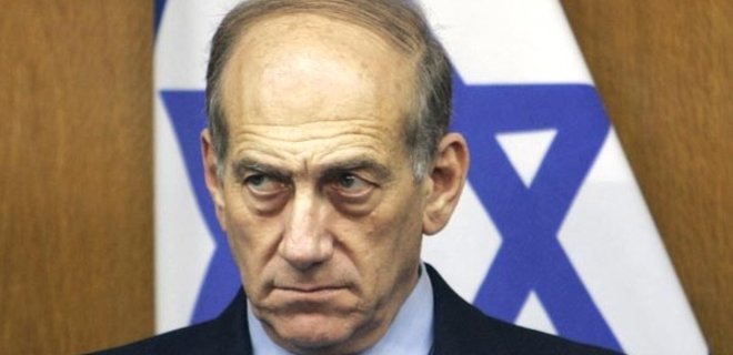 Бывшему премьеру Израиля дали 6 лет тюрьмы за взяточничество - Фото