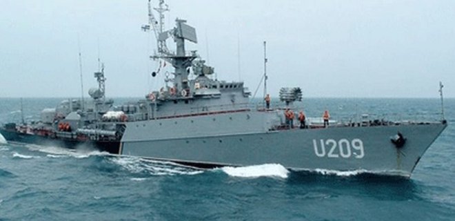 Возвращение украинских кораблей из Крыма отложено из-за шторма - Фото