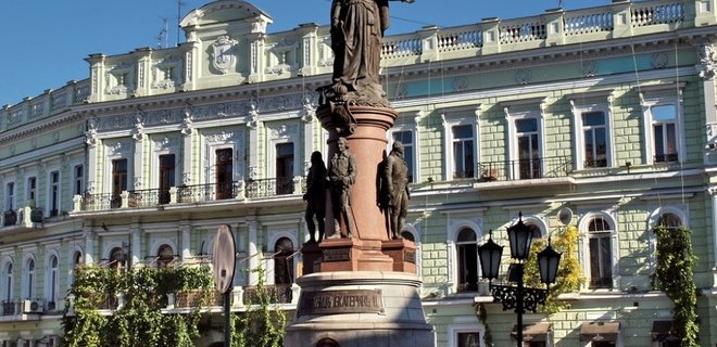 Одесситы подали в суд иск о демонтаже памятника Екатерине Второй - Фото