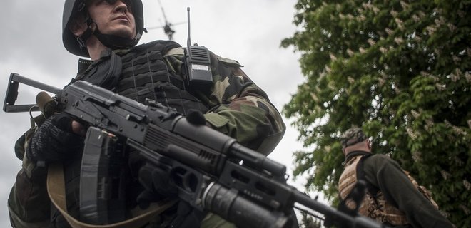 Военные успешно отбили атаку террористов в районе Амвросиевки - Фото
