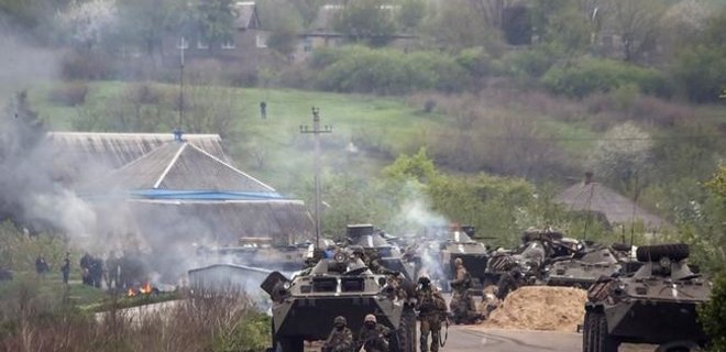 Десантники в Краматорске уничтожили еще два блокпоста боевиков - Фото