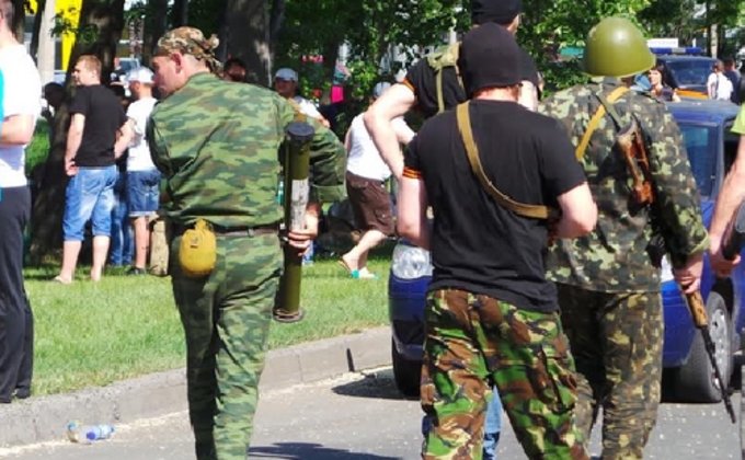 Как в Донецке пикетировали резиденцию Ахметова