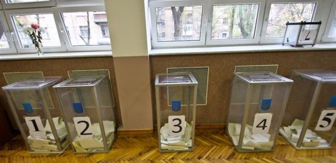 В Донецкой области открылось 426 избирательных участков из 2400 - Фото