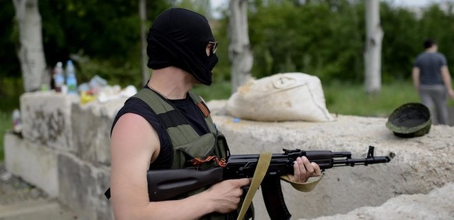 Террористы вынудили прекратить работу несколько шахт в Донецке  - Фото