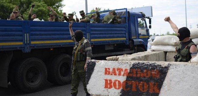 В Донецке террористы обстреляли минометами воинскую часть ВСУ - Фото