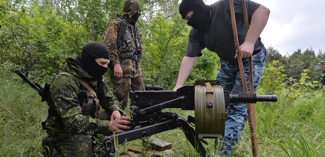 Террористы захватили 2 начальников отделений милиции на Донбассе - Фото