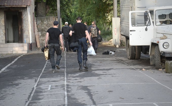 Террористам досталось оружие Нацгвардии: фото из Луганска